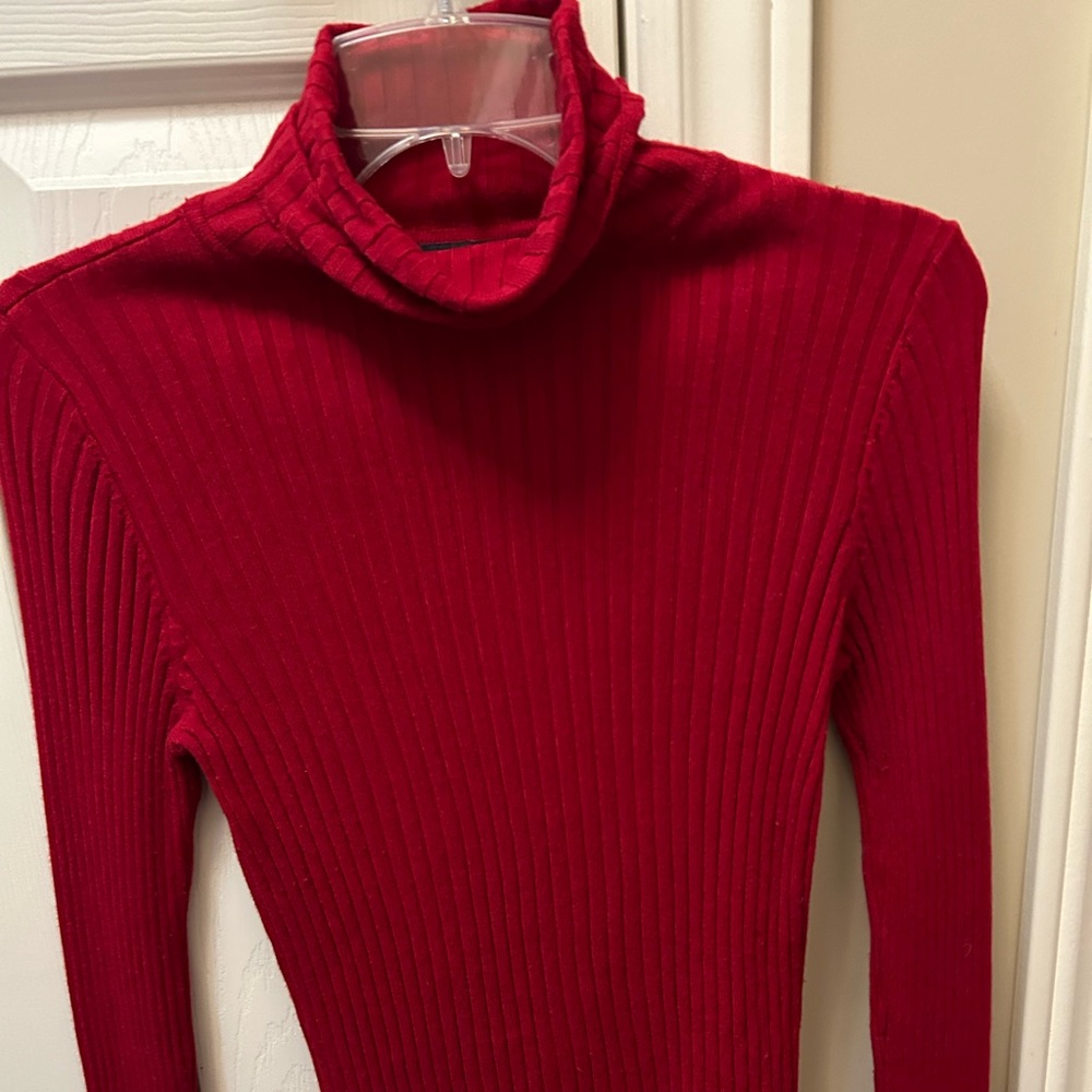 Ladies Ellen Tracy sweater